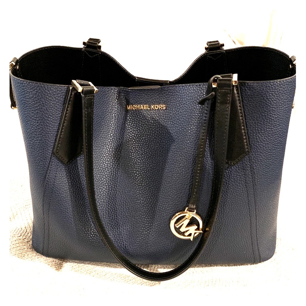 Michael Kors Kimberly Grab Bag Tote